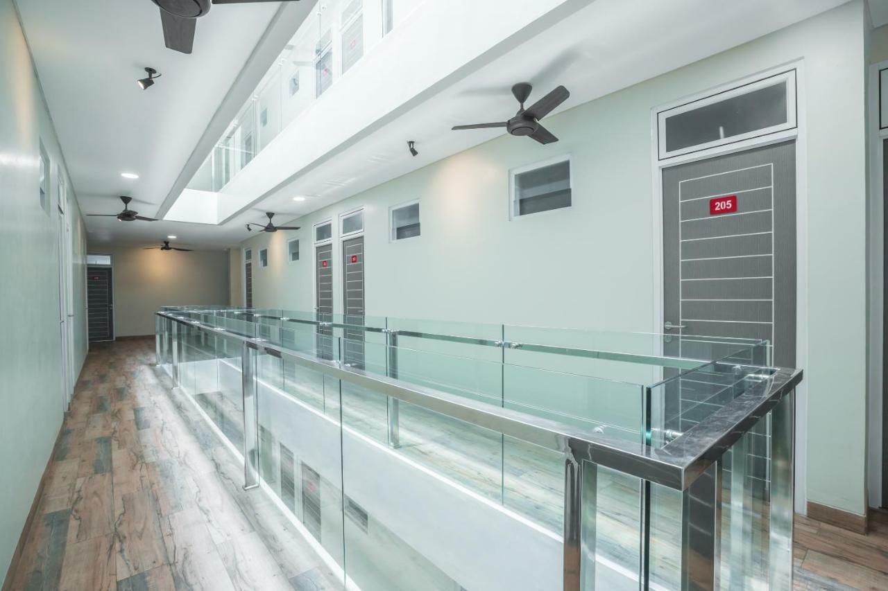 Super Oyo 1487 Residence Khoe Jakarta Eksteriør bilde