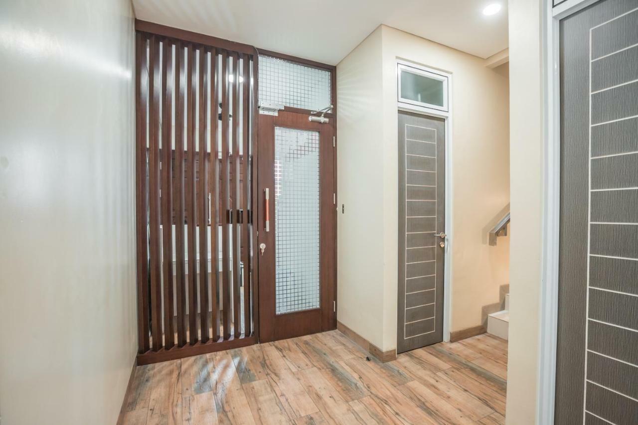 Super Oyo 1487 Residence Khoe Jakarta Eksteriør bilde