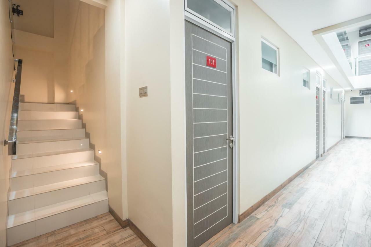 Super Oyo 1487 Residence Khoe Jakarta Eksteriør bilde