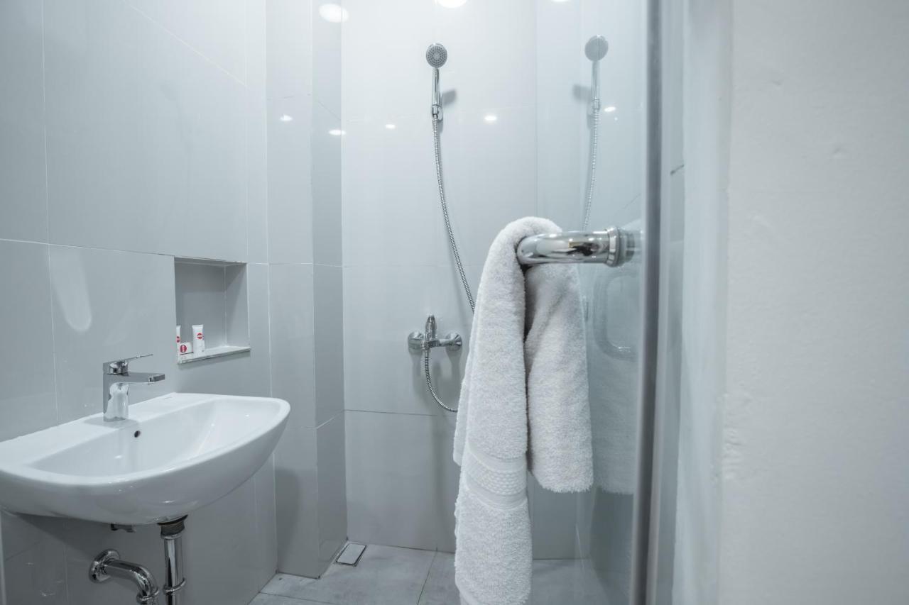 Super Oyo 1487 Residence Khoe Jakarta Eksteriør bilde